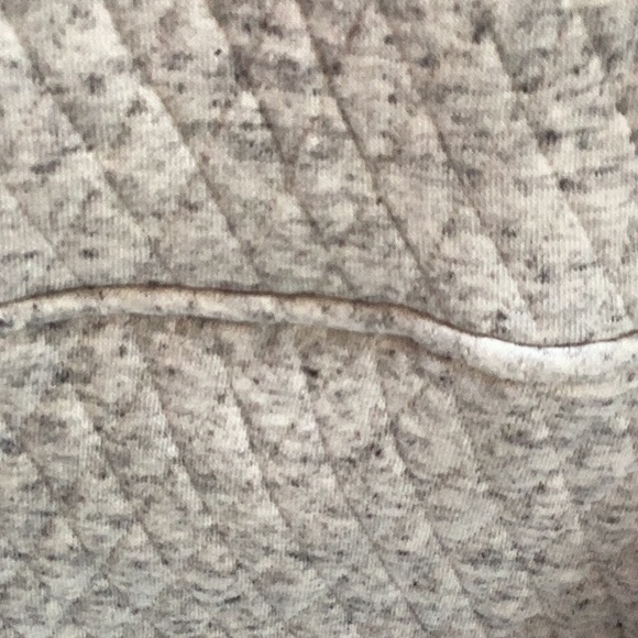 Beautiful pull over sweatshirt - Picture 4 of 5